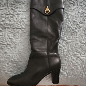 Elegant Black Knee-High Leather Boots